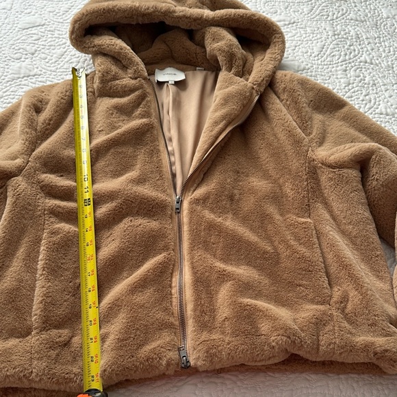 Vince Tan Faux Fur Hooded Jacket - Picture 4 of 5